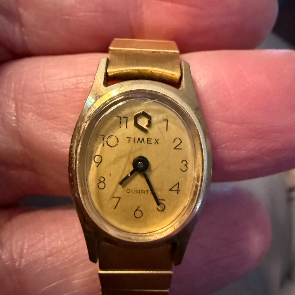 Vintage Timex Gold Quartz Wearable Watch